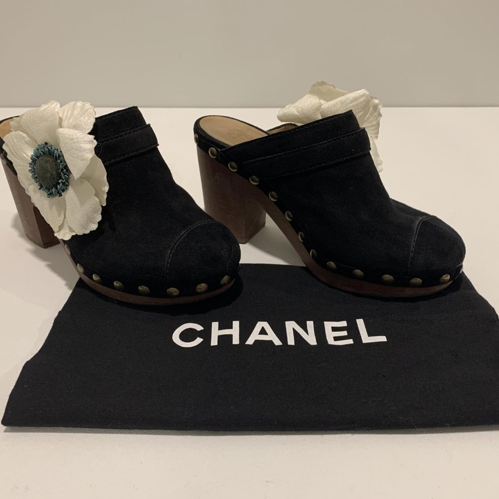 Authentic vintage Chanel Mule Clogs- like new condition